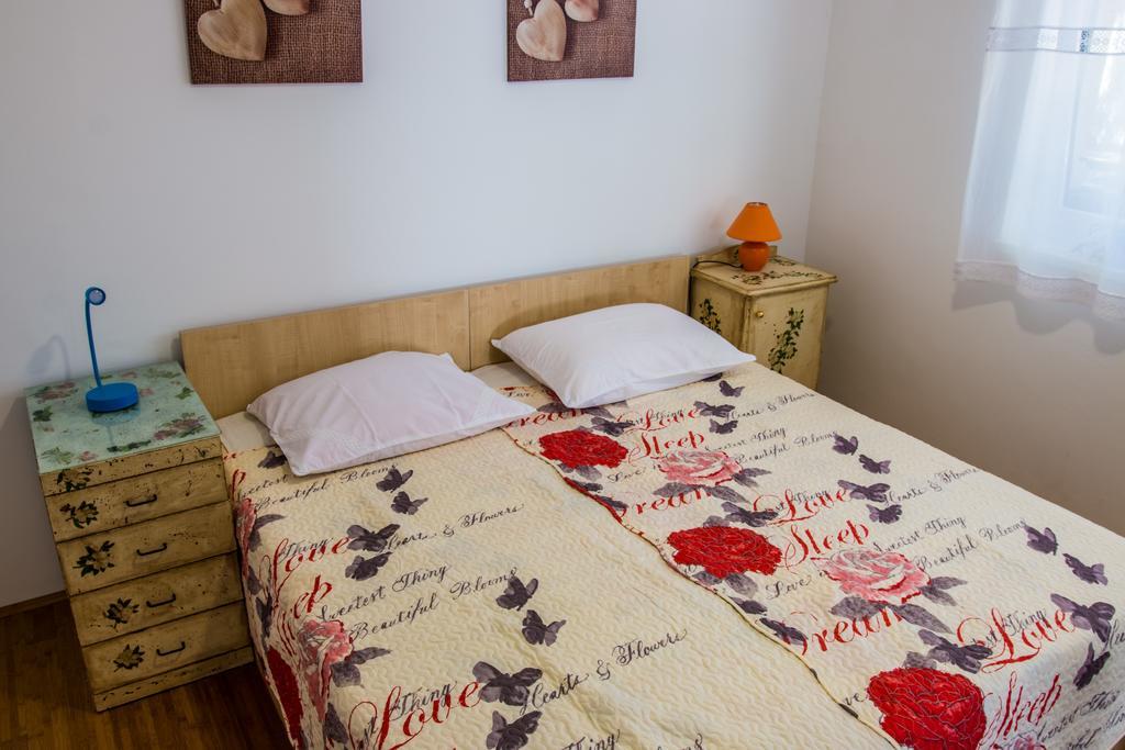 Apartments Seka โนวีวีโนดอลสกี ภายนอก รูปภาพ