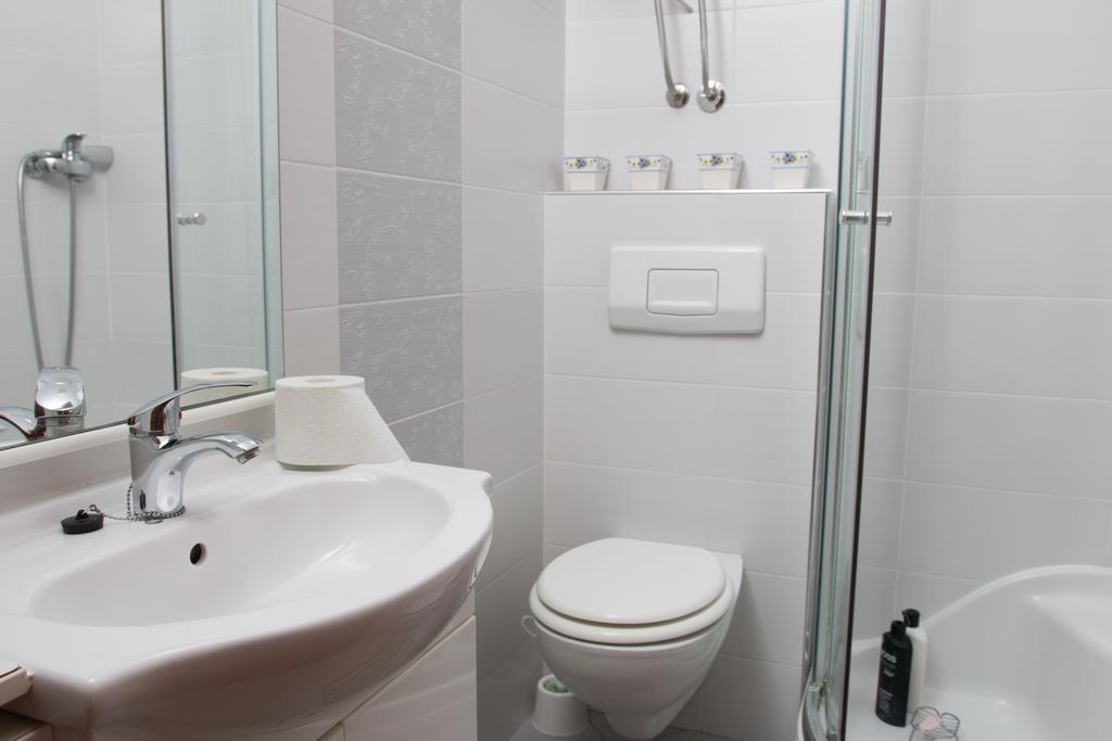 Apartments Seka โนวีวีโนดอลสกี ภายนอก รูปภาพ